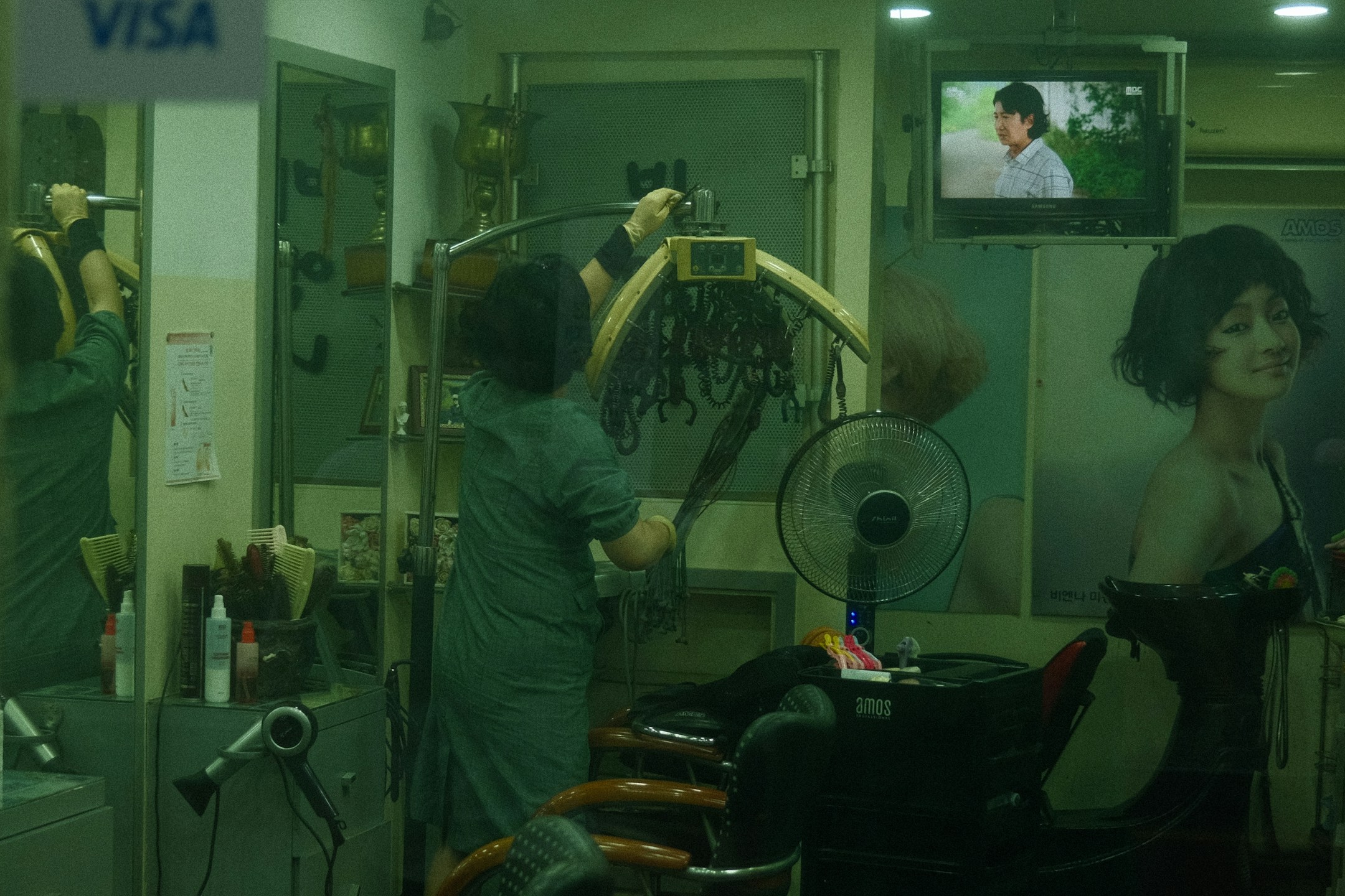 The salon owner who stopped losing the 6pm-to-9am calls